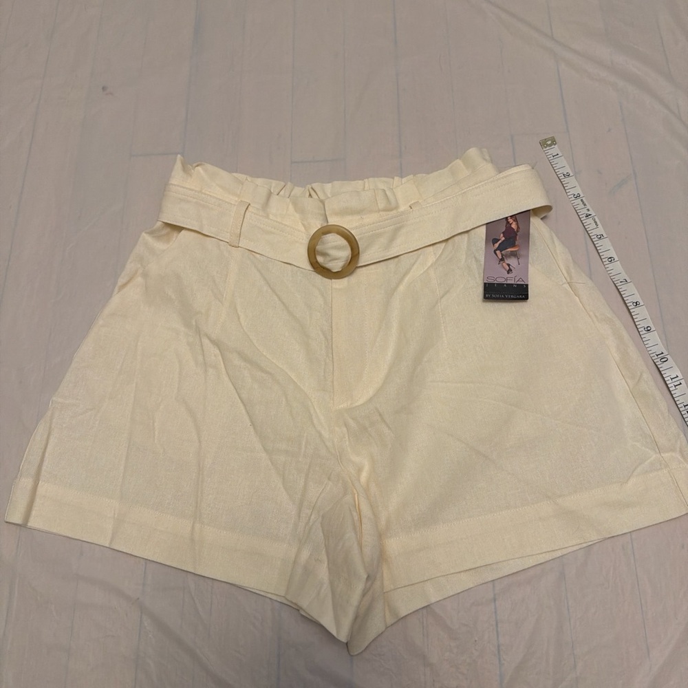 Sofia by Sofia Vergara High Waist Cream Shorts